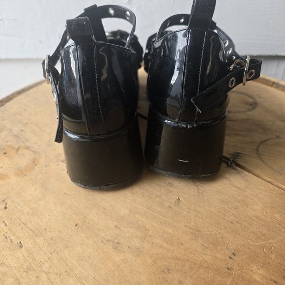 Glossy Black Platform Shoes - Picture 4 of 9